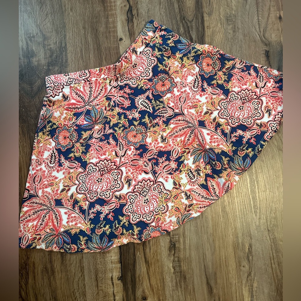 Lily White Skirt ✨🦋✨